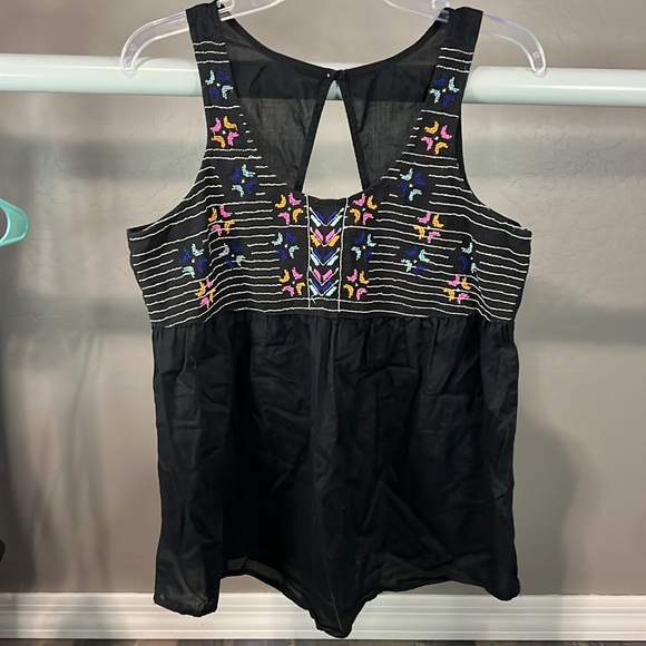 Mudd Large Black Embellished Lightweight Tank Top. Cutout on back. - Picture 2 of 9